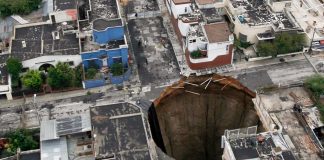 College Graduates Eight Times More Likely to Die in Skydiving Accidents